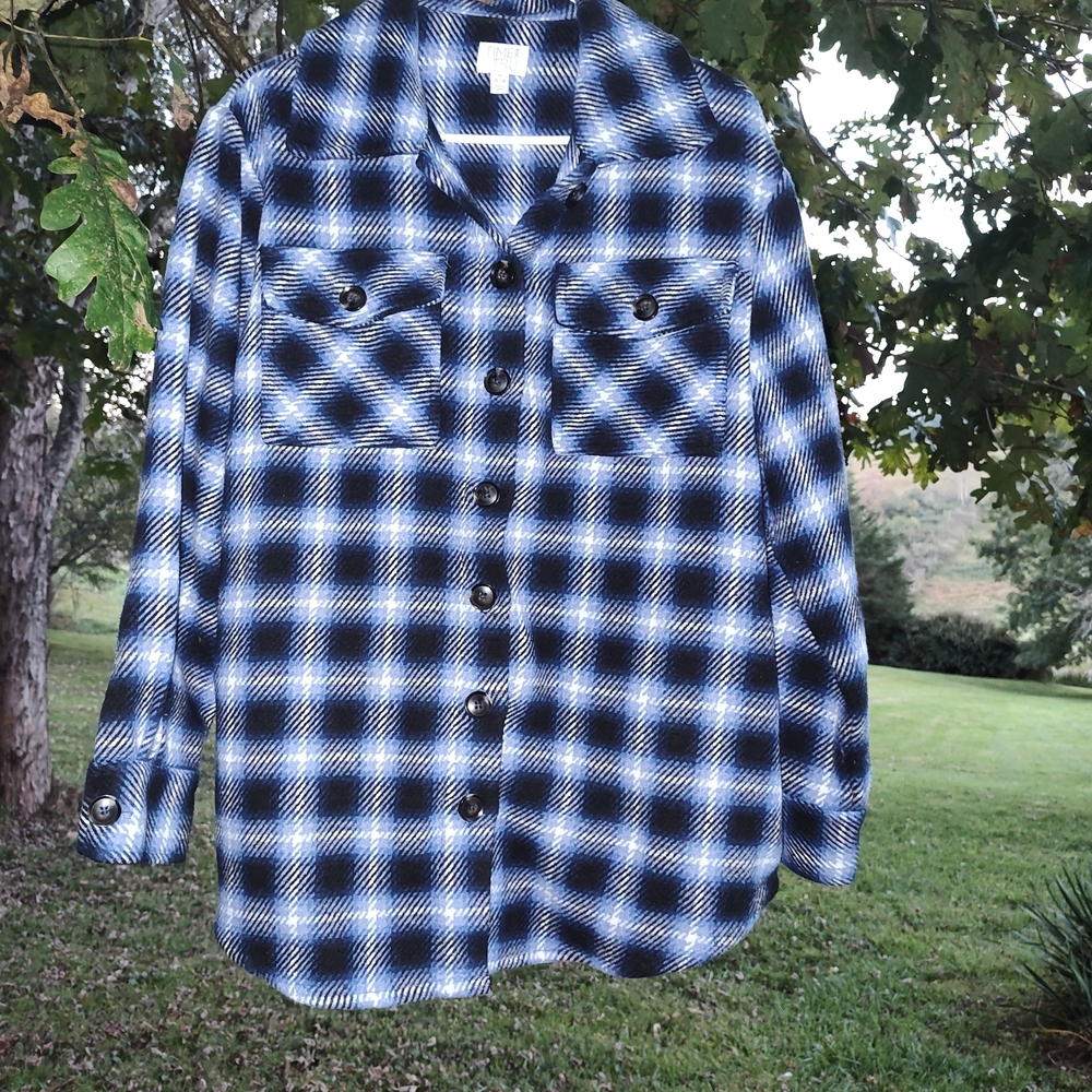 Time and Tru Men's/ Women's Navy and Black Plaid Jacket